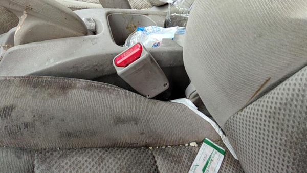 2010-2014 Honda Insight Driver Left Front Seat Belt Buckle Receiver Oem Tan — photo 1