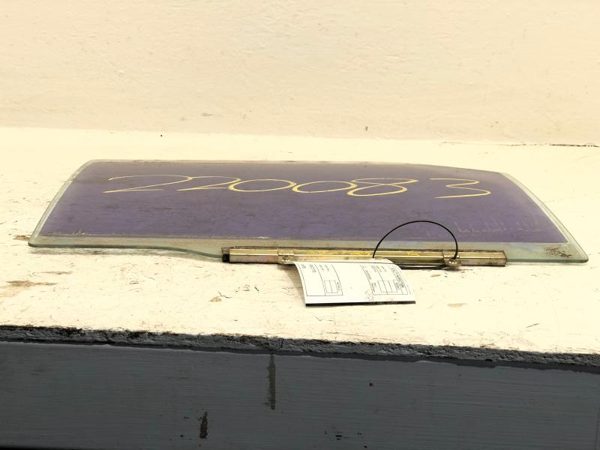 1984-1988 Toyota Pickup Passenger Right Front Side Window Door Glass OEM — photo 10