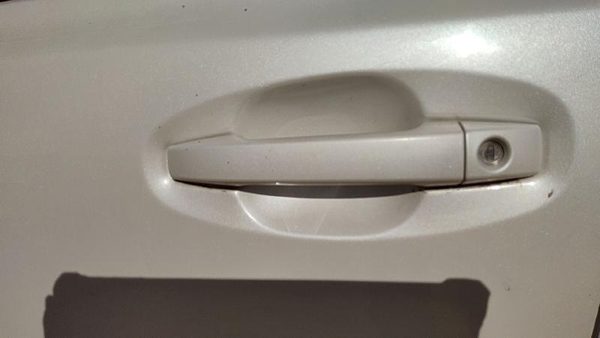 10-14 Subaru Legacy Outback Driver Left Front Outside Door Handle 7J Satin White — photo 2