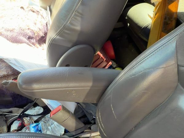 2001-2002 Chrysler Pt Cruiser Driver Left Front Arm Rest Side Seat Oem Beige — photo 3