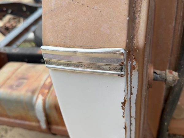 1980 Chevy Silverado C20 Passenger Right Rear Moulding Upper Cab Corner Oem — photo 4