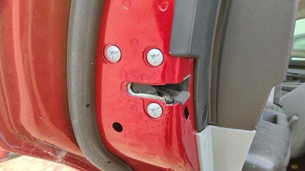 2006-2010 Dodge Charger Driver Left Rear Door Latch With Rods/Cables Oem Back — photo 1
