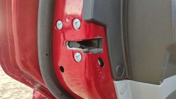 2006-2010 Dodge Charger Driver Left Rear Door Latch With Rods/Cables Oem Back — photo 3
