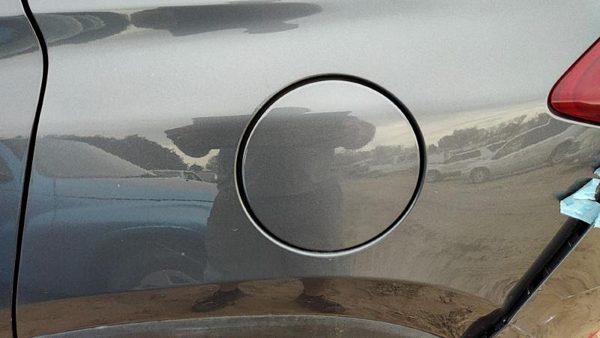 16-18 Hyundai Tucson Fuel Tank Door With Hinge Gas Lid Filler Coliseum Grey Z56 — photo 2