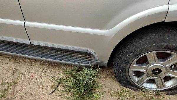 03 Lincoln Aviator Driver Left Rear Moulding From Door Back Trim Strip Silver Jp — photo 1