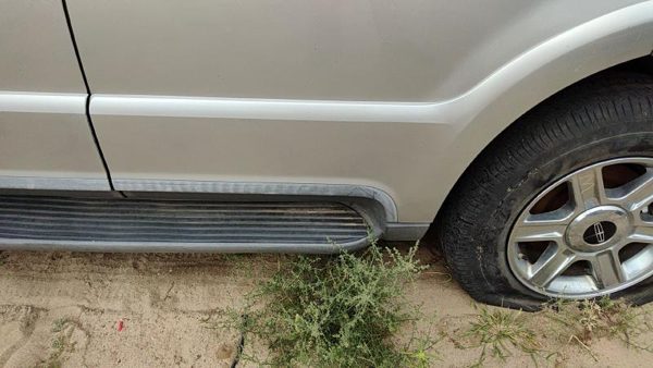03 Lincoln Aviator Driver Left Rear Moulding From Door Back Trim Strip Silver Jp — photo 3