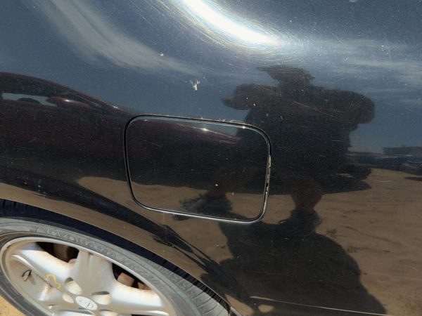 95-99 Nissan Maxima Fuel Tank Door With Hinge Gas Lid Oem Filler Super Black Kh3 — photo 2