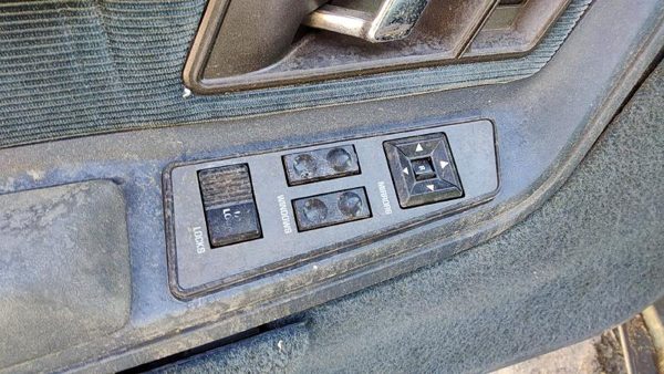 88-93 Olds Cutlass Cierra Driver Left Front Power Window Master Control Switch — photo 3