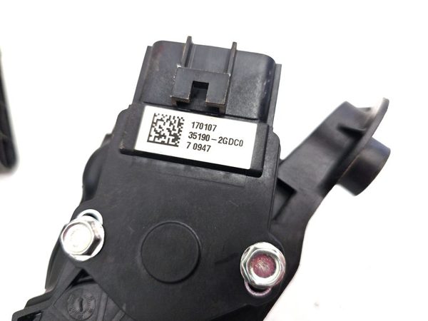 2014-2019 Kia Soul Gas Accelerator Pedal Assembly Oem 35190-2Gdc0 — photo 7