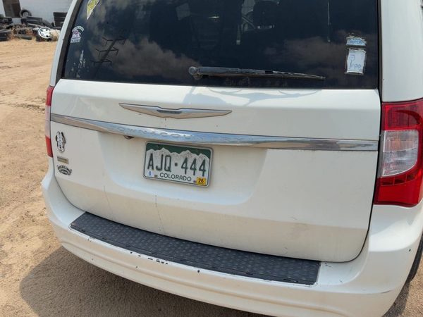 2012 Dodge Grand Caravan Trunk/decklid/hatch/tailgate White PW1 — photo 2