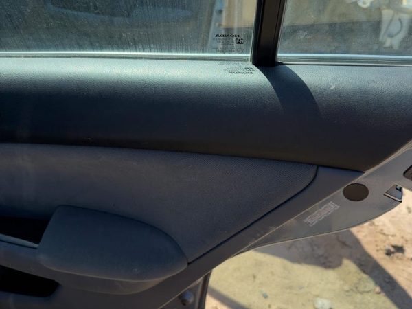 06-07 Accord Passenger Right Rear Door Trim Panel With Switches Back Sedan Gray — photo 4