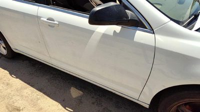2011 Chevrolet Malibu Front Door RH White 50U