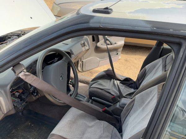 1990 Subaru Legacy Driver Left Seat Belt Track Assembly Oem Power Slide Gray — photo 1
