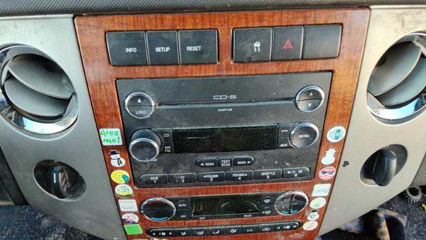2007-2008 Ford Expedition Trim Bezel Around Radio Surround Dash Panel Oem — photo 4