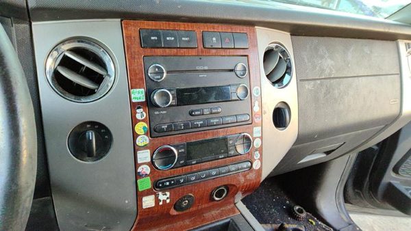 2007-2008 Ford Expedition Trim Bezel Around Radio Surround Dash Panel Oem — photo 2