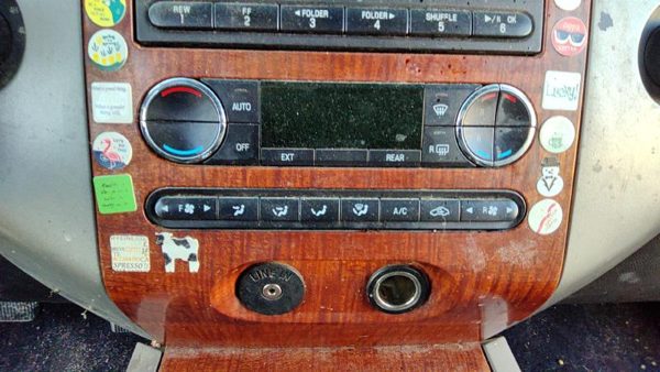 2007-2008 Ford Expedition Trim Bezel Around Radio Surround Dash Panel Oem — photo 5