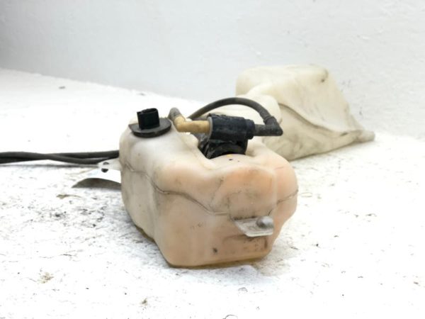 09-20 Journey Windshield Washer Fluid Reservoir With Pump Wiper Tank Bottle — photo 7