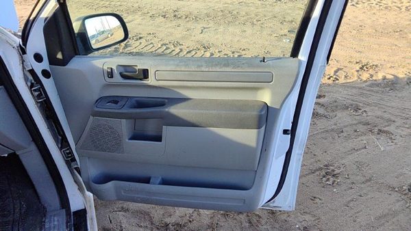 2006-2007 Ford Freestar Passenger Right Front Door Trim Panel With Switches Gray — photo 1