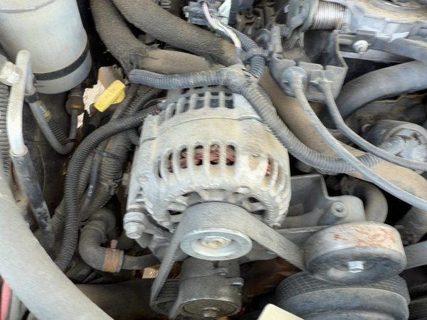 2001-2005 Chevy S10 Blazer Alternator 4.3L 19244795 — photo 4