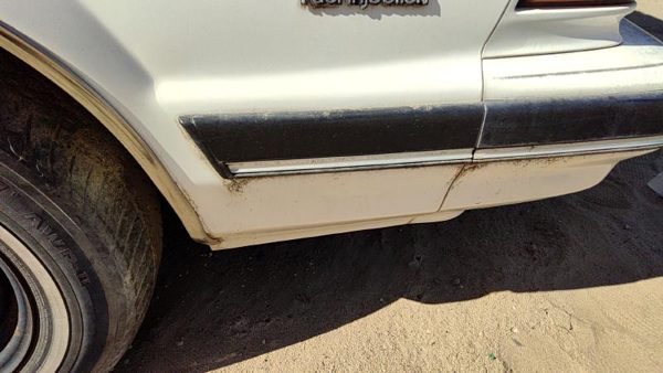 89-91 Buick Century Passenger Right Moulding From Fender Oem Trim Strip — photo 1