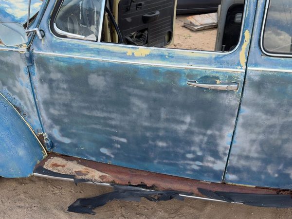 1971 Volkswagen Beetle Front Door LH Blue — photo 1