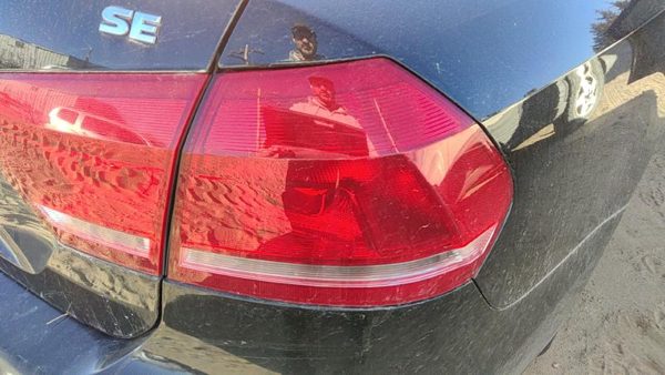 2012-2015 Vw Passat Passenger Right Outer Tail Light Brake Lamp Oem Rear — photo 2
