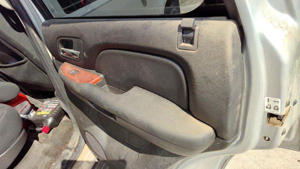 10-14 Chevy Tahoe Passenger Right Rear Door Trim Panel With Switches Back Black — photo 3