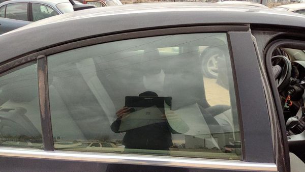 2011 Chevy Cruze Rear Door Glass/window RH Passenger Right Side Window Glass — photo 1