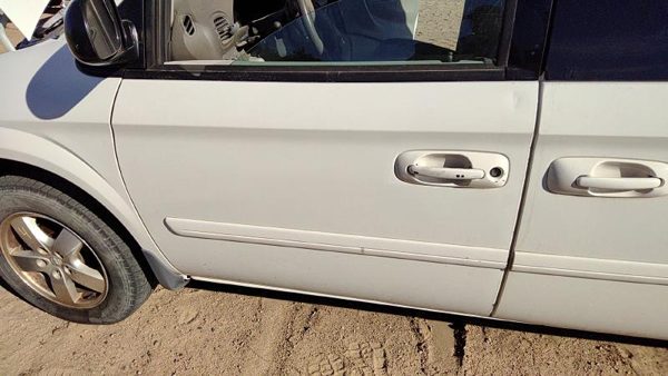 2007 Dodge Caravan Front Door LH White pw1 — photo 3