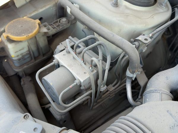 05-06 Legacy Outback Complete Anti Lock Brake Pump Unit Abs Module Assembly Awd — photo 2