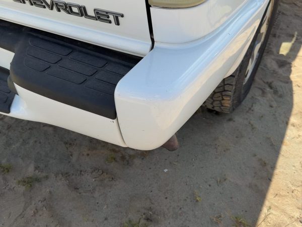 2002 Chevy S10 Blazer Passenger Right Rear Bumper End Cap OEM White 50U — photo 2