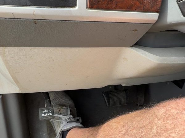 08-10 Town & Country Lower Dash Under Column Knee Bolster Trim Panel Oem Gray — photo 2