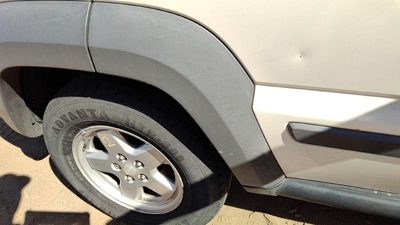 05-06 Jeep Liberty Passenger Right Rear Moulding From Door Oem Back Wheel Flare