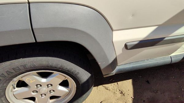 05-06 Jeep Liberty Passenger Right Rear Moulding From Door Oem Back Wheel Flare — photo 6