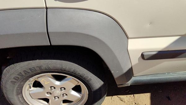05-06 Jeep Liberty Passenger Right Rear Moulding From Door Oem Back Wheel Flare — photo 5