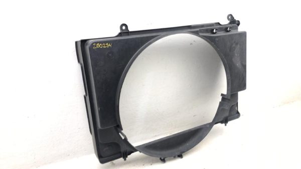2000-2004 Nissan Xterra Radiator Cooling Fan Shroud Oem Plastic Housing 3.3L — photo 4