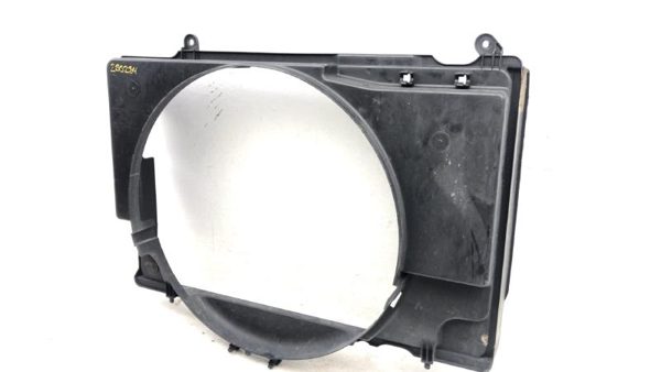 2000-2004 Nissan Xterra Radiator Cooling Fan Shroud Oem Plastic Housing 3.3L — photo 6