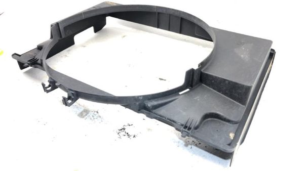 2000-2004 Nissan Xterra Radiator Cooling Fan Shroud Oem Plastic Housing 3.3L — photo 9