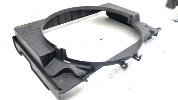 2000-2004 Nissan Xterra Radiator Cooling Fan Shroud Oem Plastic Housing 3.3L — photo 10