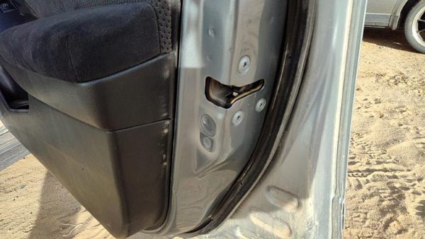 2007-2012 Nissan Altima Passenger Right Front Door Latch With Rods/Cables Oem — photo 2