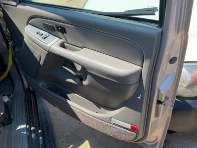 05 Suburban 1500 Passenger Right Front Door Trim Panel With Switches Gray 92I