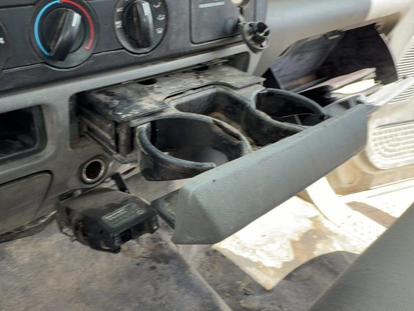 2005-2007 Ford F350 Slide Out Dash Mounted Cup Holder Assembly Oem Gray — photo 2