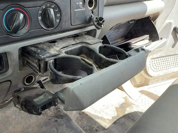 2005-2007 Ford F350 Slide Out Dash Mounted Cup Holder Assembly Oem Gray — photo 5