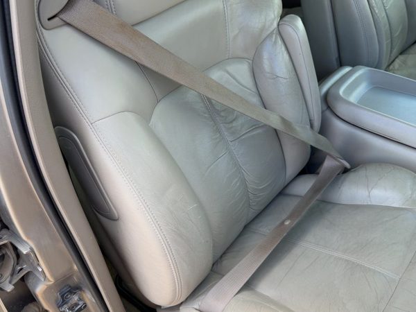 01-02 Suburban Passenger Right Front Seat Belt Retractor Oem Shoulder Tan 52I — photo 1
