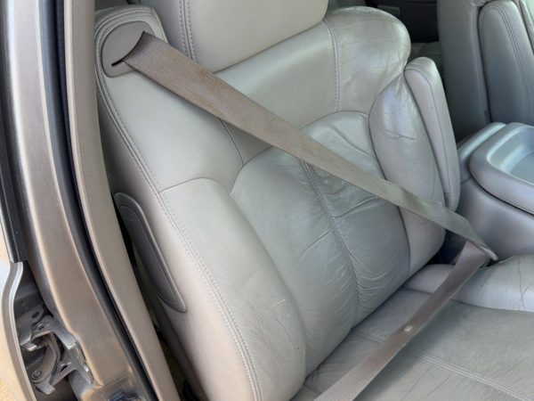 01-02 Suburban Passenger Right Front Seat Belt Retractor Oem Shoulder Tan 52I — photo 3
