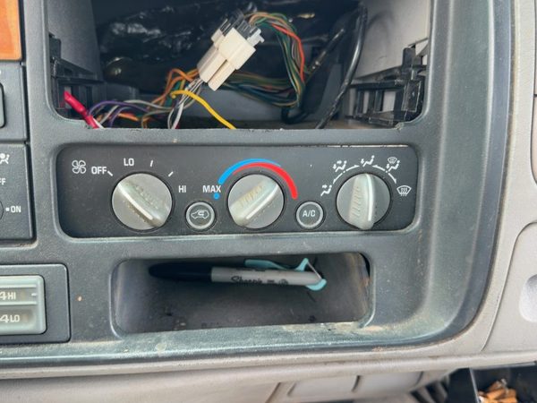96-99 Silverado 1500 Temperature Control Module In Dash Heater Ac Head Unit Oem — photo 3
