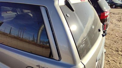 01 Grand Cherokee Driver Left Rear Corner Moulding On Quarter Panel Ps5 Silver
