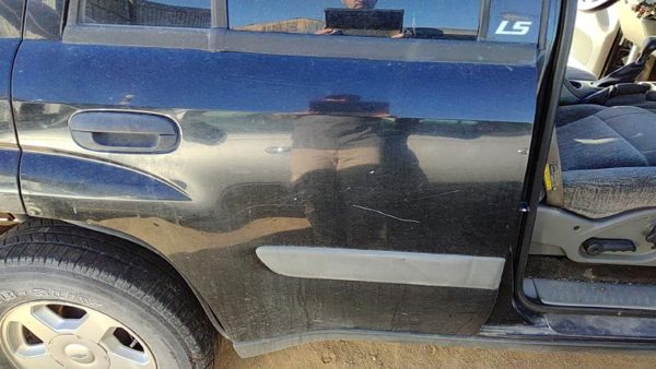2003 Chevrolet Trailblazer Rear Door RH Black 41U — photo 3