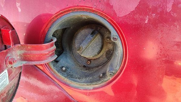 1990-1993 Grand Prix Fuel Filler Neck Assembly With Gas Cap Oem 14088147 — photo 3