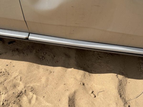 05-07 Fivehundred Passenger Front Moulding From Door Trim Strip Silver Birch Jp — photo 4